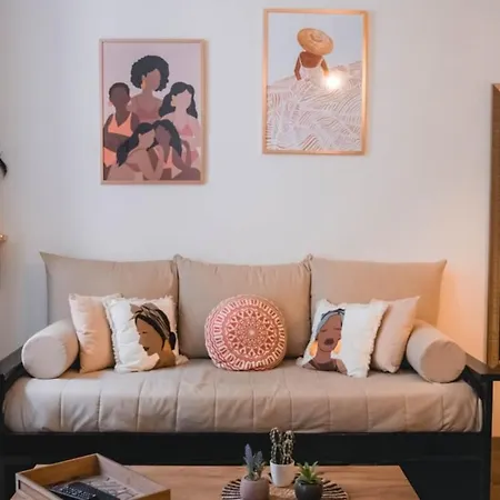 Guestready - Floating Leaves In Vieille Apartment La Rochelle (Charente-Maritime)